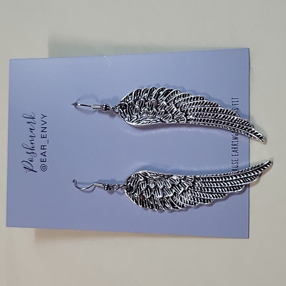 💥LAST PAIR💥 Angel Wing Antiqued Silver Long Dangle Earrings - Picture 2 of 4